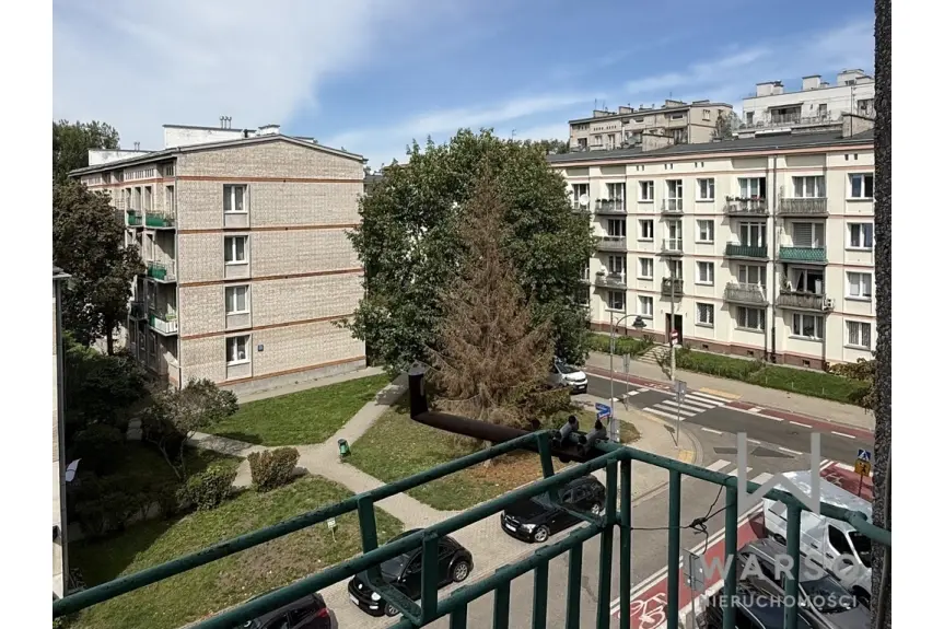 Warszawa, Bielany, Skalbmierska, Stare Bielany, cegła, piwnica, balkon